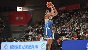 九游体育视频回放-关键二次进攻锁胜局！劳森砍24分13板5助&amp;第三节15分助队反超