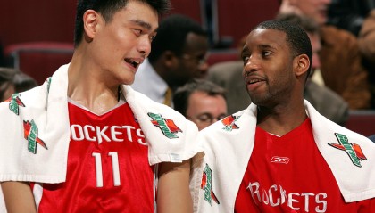 🤝21年前的今天：火箭与魔术交易得到麦迪 建立“姚麦组合”