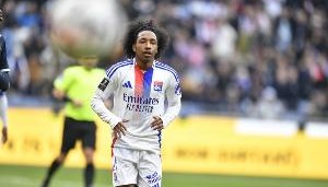 队报：里昂边锋马利克-福法纳恢复训练，预计可以出战曼联